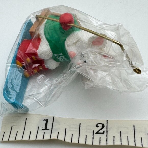 Hallmark 1991 Keepsake Ornament Ski Lift Bunny Handcrafted Julia Lee QX5447 - Picture 6 of 14